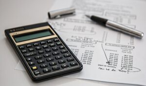 ホームページ修正の料金を計算するイメージ